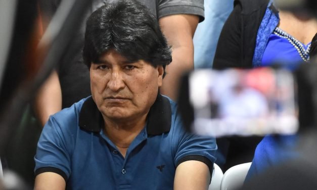 RUMORES SOBRE PRESUNTA SALIDA DEL PAÍS DE EVO MORALES GENERAN REPERCUSIÓN EN REDES SOCIALES Y BASES DEL MAS