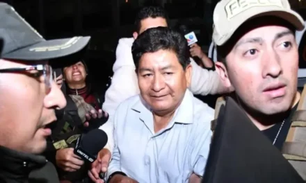 DEFENSA DE ÉDGAR MONTAÑO FORMALIZA DENUNCIA CONTRA EXAUTORIDADES POR CASO «EL SILLAR»